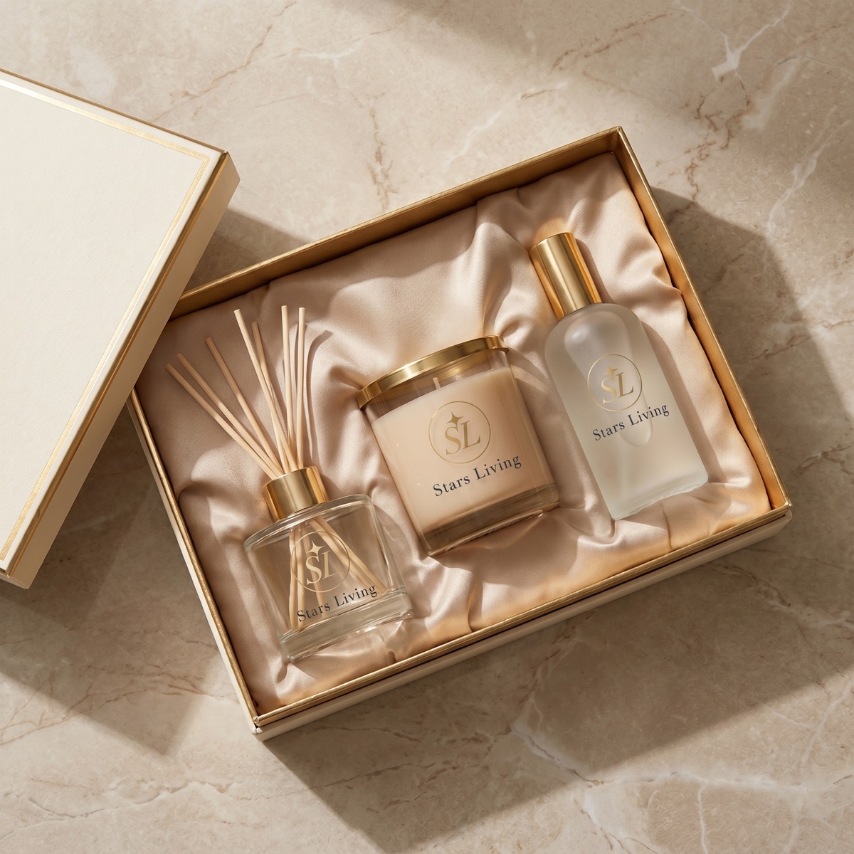 ギフトボックスに収めた Stars Living Home Fragrance のセット内容